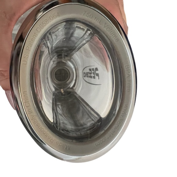 NEW KOR clear reusable water bottle. 25oz - Picture 5 of 6